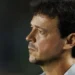 Diniz muda ambiente, ganha vestiário e dá sua cara em um mês de Corinthians