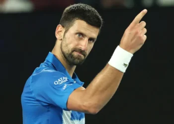 'Espero que seja o próximo grande nome do tênis', diz Djokovic ao parabenizar Fonseca