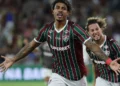 Fluminense empata com Vitória no fim; torcedores xingam Zubeldía