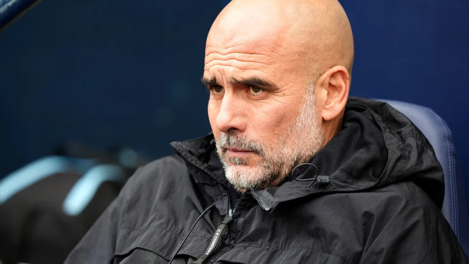 Guardiola deixa o Manchester City após 10 anos e 20 títulos conquistados: