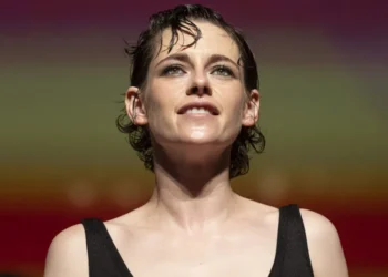 Kristen Stewart diz que viveu