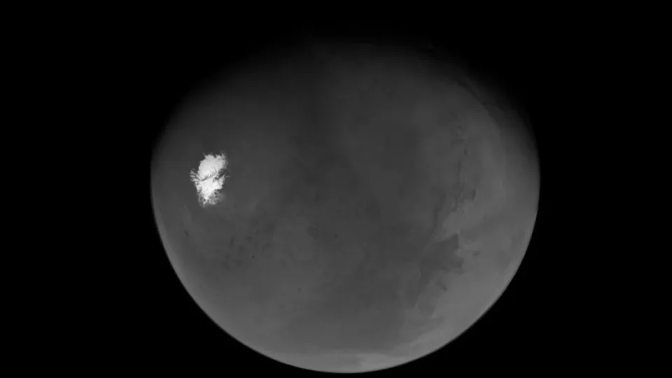 NASA divulga novas imagens de Marte durante missão rumo a asteroide