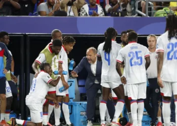 Nova regra da Fifa elimina cinco seleções antes da última rodada