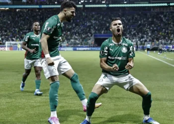 Palmeiras goleia Junior com Flaco garçom e vai às oitavas da Libertadores