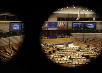 Parlamento Europeu aprova avanço do euro digital e mira Visa e Mastercard