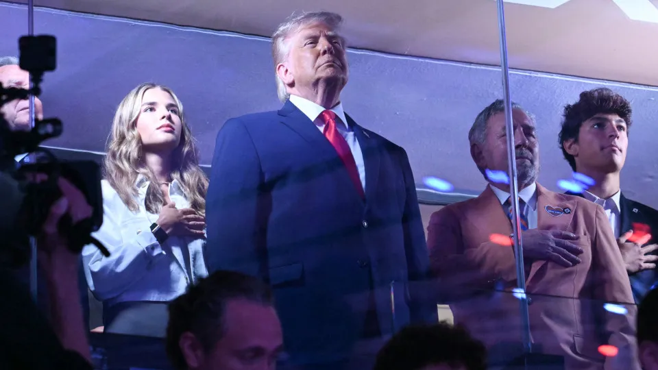 Trump é vaiado em jogo da final da NBA em Nova York durante hino nacional