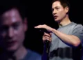 Quem é Bryan Johnson, milionário famoso em reverter envelhecimento e diagnosticado com doença incurável