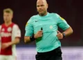 Morre Rob Dieperink, árbitro riscado da Copa do Mundo após ser detido