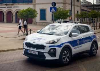 Pai é preso após filho cair de 4º andar e morrer durante brincadeira