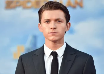 Tom Holland confirma que levou