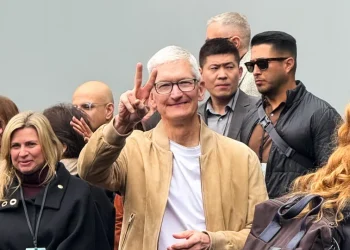 Apple supera Nvidia e reconquista título de empresa mais valiosa do mundo
