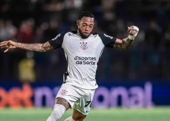 Corinthians paga uma parcela de direitos de imagem atrasados ao elenco