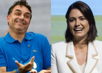 Flávio Bolsonaro faz apelo por apoio de Michelle e volta a pedir desculpas
