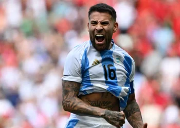 Otamendi anuncia aposentadoria da seleção da Argentina