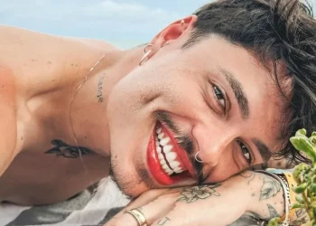 Bomtalvão fala de depressão, ansiedade e seletividade alimentar em peça sobre sua vida