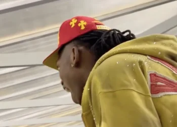 Neymar dá show e Rafael Leão vibra: