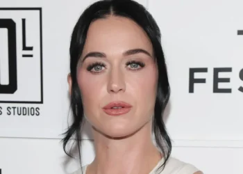 Katy Perry critica Casa Branca após uso de