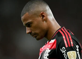 De La Cruz, do Flamengo, entra na mira do Peñarol