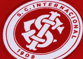 Inter usou áudio falso de VAR em julgamento de zagueiro no STJD; entenda