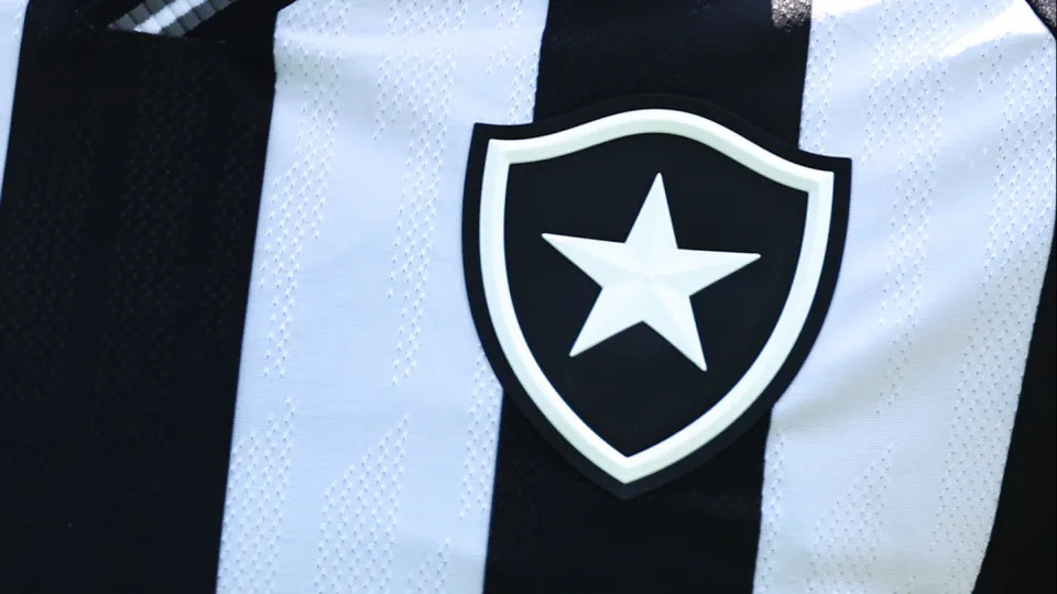 Botafogo entra em acordo com Ferraresi, e São Paulo terá Newton de graça