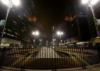 Por que o MP quer anular o contrato bilionário de iluminação pública em SP