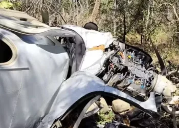 Avião cai logo após decolar de aeroporto e mata piloto nos EUA