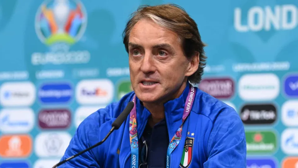Mancini é apresentado pela Itália e diz: