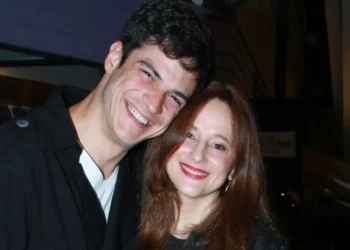 Foi tranquilo ou traumático? Famosos que se divorciaram após mais de uma década juntos