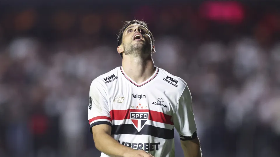 Calleri encerra seca contra maior vítima e
