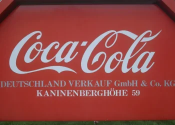 Coca-Cola supera expectativas no 2º trimestre e eleva guidance