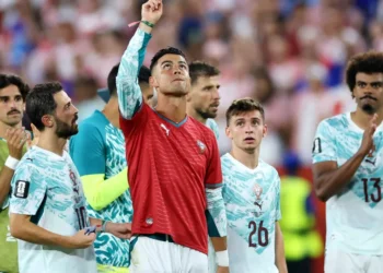 Cristiano Ronaldo chora ao homenagear Diogo Jota após vitória de Portugal
