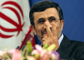 Escritório de Ahmadinejad nega existência de plano de Israel para recolocá-lo no poder no Irã