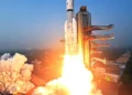 Explosão de satélites pode transformar o céu noturno, alerta estudo
