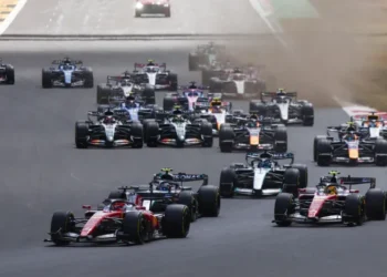 FIA estuda revolução na Fórmula 1 e fim das equipes clientes
