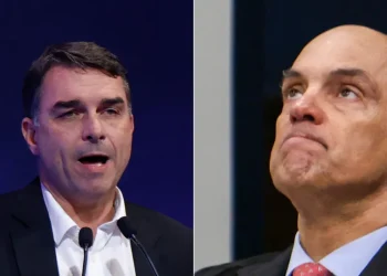 Flávio diz que Moraes faz advocacia administrativa e que mulher do ministro ganha para fingir que advoga