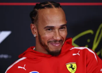 Hamilton mantém vivo sonho do oitavo título: