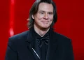 Jim Carrey quebra silêncio após morte do diretor de