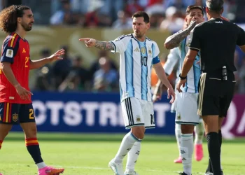 Jornal inglês massacra Messi após final: