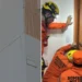 Menino trancado pela mãe pedia água pela janela antes de resgate