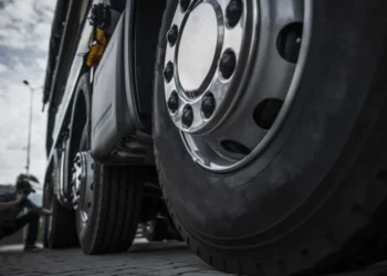 Mercado de caminhões usados dispara 300% e ganha protagonismo em 2026