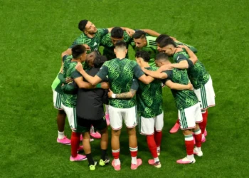 México bate Equador e avança às oitavas da Copa