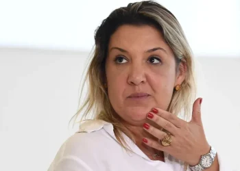 Possível vice de Flávio diz que mulheres de direita não são submissas