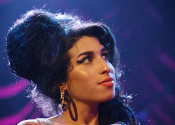 Ronnie Wood relembra conversa com Amy Winehouse: