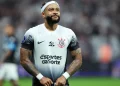 Saiba o que falta para o Corinthians oficializar renovação com Memphis Depay