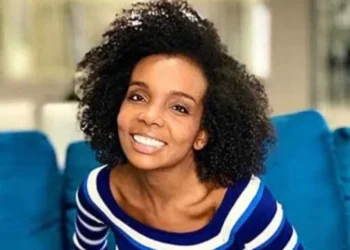 Thelma Assis reaparece nas redes após vitória em processo contra Rodrigo Branco