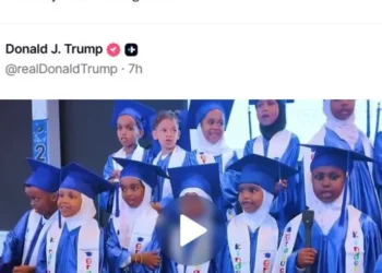 Trump ridiculariza crianças muçulmanas em vídeo nos EUA