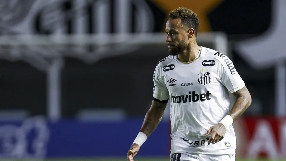 Com gol anulado e Neymar discreto, Santos só empata com o Remo em casa