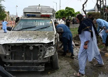 Pelo menos 7 mortos e mais de 20 feridos em ataque suicida no Paquistão