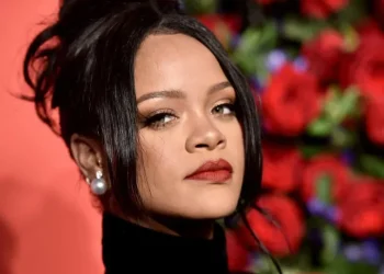 Rihanna está gravando novo álbum após hiato de dez anos, diz A$AP Rocky