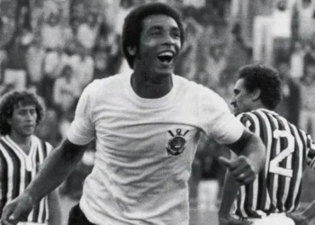 Morre Geraldão, artilheiro do Corinthians na conquista do Paulista de 1977